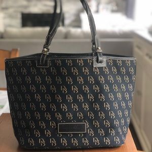 Dooney & Bourke Bag